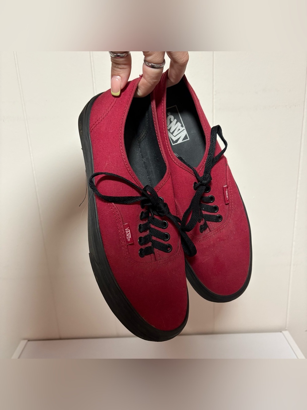Vans Jester Red Burgundy Canvas Black Low Top Lace Up Skate Shoes Men’s 9.5